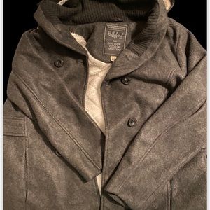 HOLLYLAND Black Size 2G button hooded winter coat, Gently used